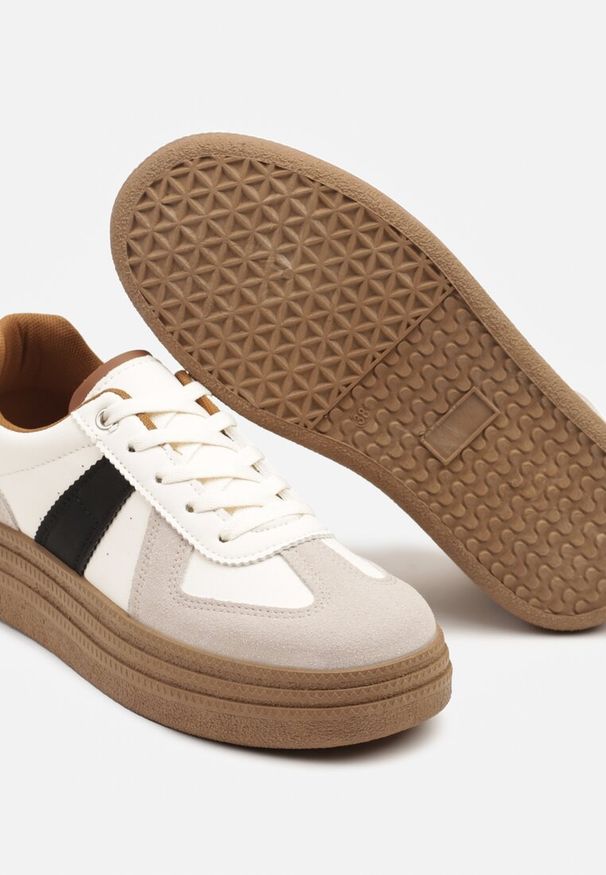 Renee - Beżowo-Czarne Sneakersy w Stylu Kultowych Tenisówek na Grubej Podeszwie Nanniris. Okazja: na co dzień. Zapięcie: sznurówki. Kolor: beżowy. Materiał: jeans
