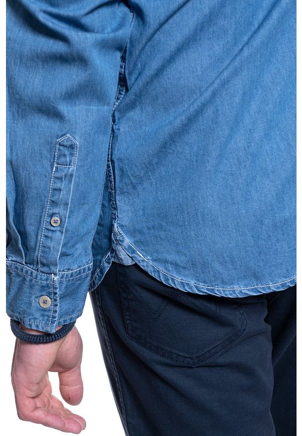 Mustang - MĘSKA KOSZULA JEANSOWA MUSTANG CASPER DNM HIPSTER 1010159 5000 300. Materiał: jeans