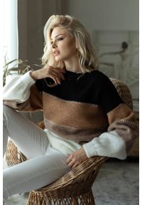 PeeKaBoo - Mięciutki wełniany sweter w kolorowe paski. Materiał: wełna. Wzór: paski, kolorowy. Styl: elegancki #2