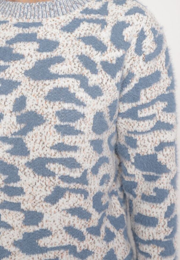 Born2be - Szaro-Niebieski Sweter z Wełną o Klasycznym Kroju Zdobiony Wzorem w Cętki Zinarisa. Kolor: niebieski. Materiał: wełna. Wzór: aplikacja. Sezon: zima. Styl: klasyczny