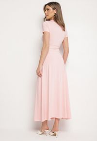 Born2be - Różowa Sukienka o Taliowanym Kroju z Krótkim Rękawem Liravise. Okazja: na co dzień. Kolor: różowy. Długość rękawa: krótki rękaw. Sezon: wiosna, lato. Typ sukienki: rozkloszowane. Styl: klasyczny, casual, elegancki #7