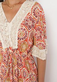 Born2be - Pomarańczowa Maxi Sukienka w Stylu Boho z Wiskozy Ozdobiona Koronką i Falbanką Kamrius. Kolor: pomarańczowy. Materiał: wiskoza, koronka. Wzór: aplikacja, koronka. Styl: boho. Długość: maxi #4