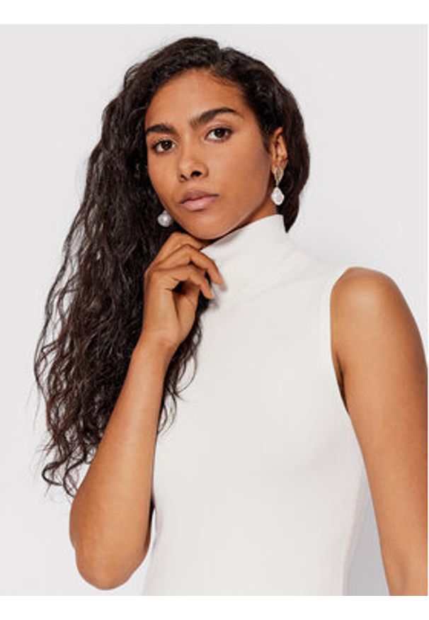 Guess Golf Zelinda W2YR32 Z2V62 Biały Slim Fit. Typ kołnierza: golf. Kolor: biały. Materiał: wiskoza