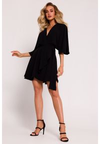 MOE - Czarna Rozkloszowana Mini Sukienka z Luźną Górą. Kolor: czarny. Materiał: poliester, elastan. Długość: mini #1