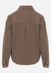 Born2be - Brązowa Bawełniana Kurtka Jeansowa o Koszulowym Kroju z Kieszeniami Senryss. Okazja: na co dzień. Kolor: brązowy. Materiał: jeans, bawełna. Styl: casual #5