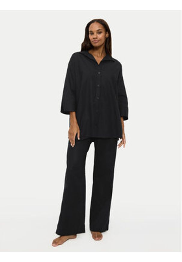 Triumph Koszula Summer 10222569 Czarny Oversize. Kolor: czarny. Materiał: bawełna