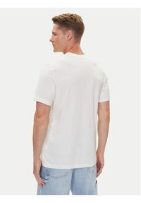 Nike T-Shirt HJ0790 Biały Regular Fit. Kolor: biały. Materiał: bawełna #5