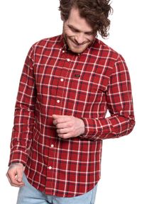 Lee - LEE LEE BUTTON DOWN RED OCHRE L880RNOE. Typ kołnierza: button down. Kolor: czerwony #5