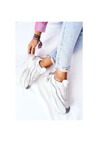 Damskie Sportowe Buty Cross Jeans II2R4017C Białe. Kolor: biały. Materiał: tkanina, skóra ekologiczna. Szerokość cholewki: normalna. Wzór: aplikacja #10