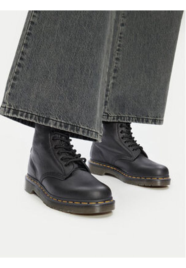 Dr. Martens Glany 1490 22524001 Czarny. Kolor: czarny. Materiał: skóra