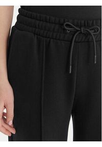 Guess Spodnie dresowe V6RB17 K9V31 Czarny Regular Fit. Kolor: czarny. Materiał: bawełna #2