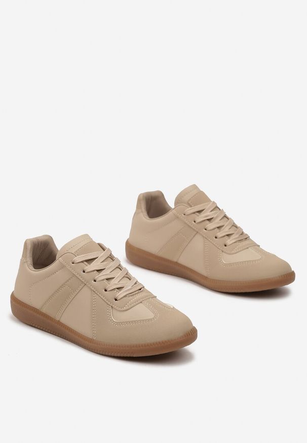 Renee - Ciemnobeżowe Sznurowane Sneakersy z Imitacji Skóry na Płaskiej Podeszwie Glezoma. Kolor: beżowy. Materiał: skóra. Obcas: na płaskiej podeszwie