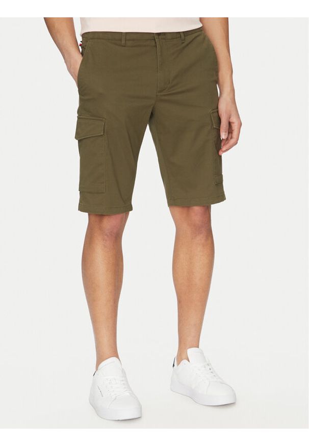 TOMMY HILFIGER - Tommy Hilfiger Szorty materiałowe John MW0MW31244 Khaki Regular Fit. Kolor: brązowy. Materiał: bawełna