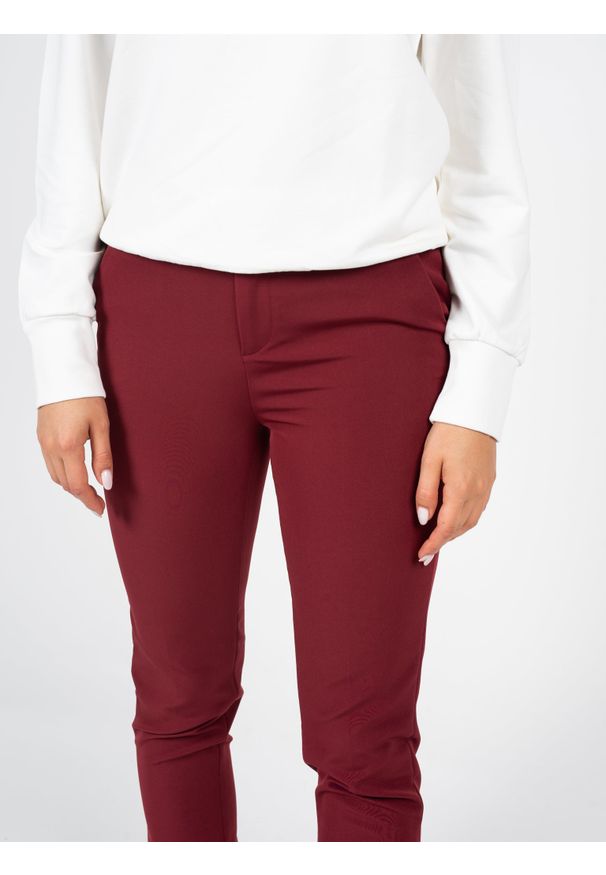 Liu Jo Spodnie "Chino" | WF1220 T7896 | Kobieta | Czerwony. Okazja: na co dzień. Kolor: czerwony. Materiał: poliester, elastan. Długość: długie. Styl: sportowy, elegancki, casual
