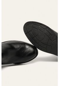 Marco Tozzi - Sztyblety. Nosek buta: okrągły. Kolor: czarny. Materiał: guma. Obcas: na obcasie. Wysokość obcasa: niski #3