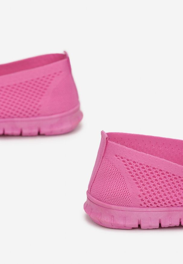 Born2be - Fuksjowe Tenisówki Dubost. Okazja: na co dzień. Zapięcie: bez zapięcia. Kolor: różowy. Materiał: materiał. Obcas: na płaskiej podeszwie. Styl: sportowy, casual