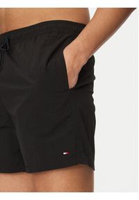 TOMMY HILFIGER - Tommy Hilfiger Szorty kąpielowe UM0UM03477 Czarny Regular Fit. Kolor: czarny. Materiał: syntetyk #2