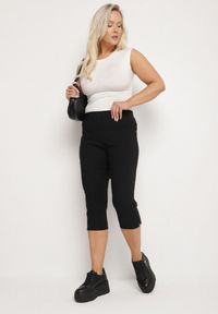 Born2be - Czarne Spodnie z Bawełny o Kroju Capri Dolonisa. Okazja: na co dzień. Kolor: czarny. Materiał: bawełna. Styl: młodzieżowy, elegancki, casual #5