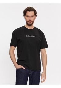 Calvin Klein T-Shirt Hero K10K111346 Czarny Regular Fit. Kolor: czarny. Materiał: bawełna