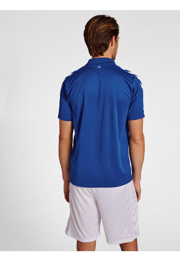 Polo Hummel hmlCore. Typ kołnierza: polo. Kolor: niebieski