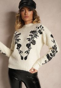 Renee - Jasnobeżowy Sweter z Wełną Cekinami i Kwiatowym Haftem Boredi. Okazja: na co dzień. Kolor: beżowy. Materiał: wełna. Wzór: kwiaty, haft. Sezon: zima. Styl: casual #4