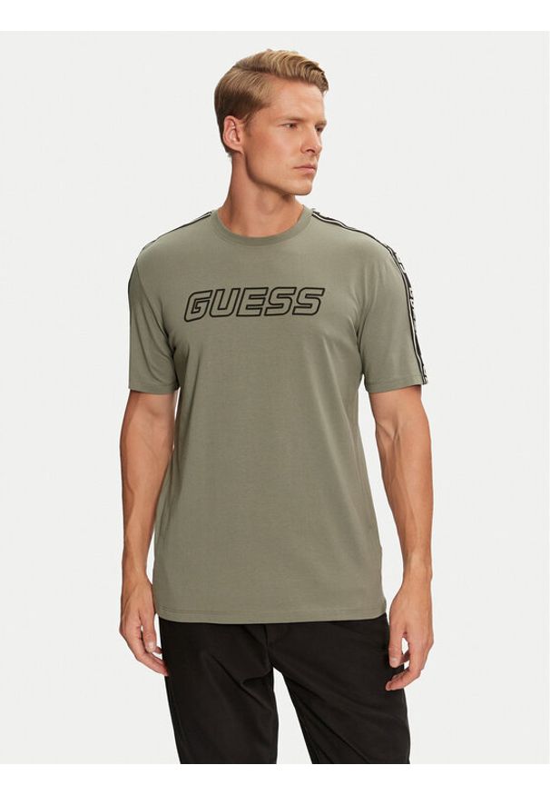 Guess T-Shirt Arlo Z4GI18 J1314 Zielony Regular Fit. Kolor: zielony. Materiał: bawełna