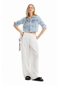Desigual spodnie z domieszką lnu kolor biały szerokie medium waist. Kolor: biały. Materiał: len #5
