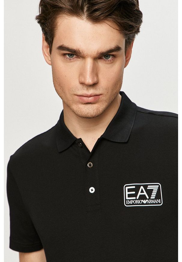 EA7 Emporio Armani - Polo. Okazja: na co dzień. Typ kołnierza: polo. Kolor: czarny. Materiał: dzianina. Długość: krótkie. Styl: casual