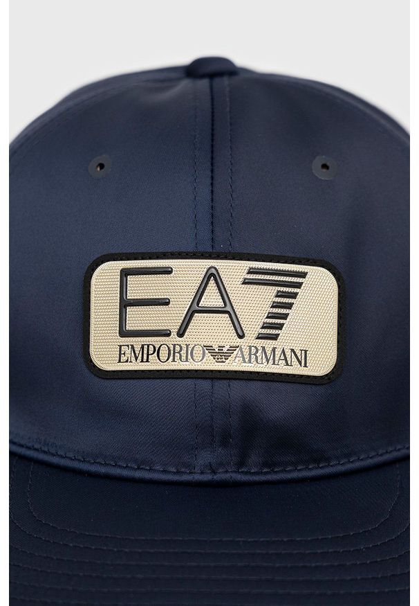 EA7 Emporio Armani czapka kolor granatowy z aplikacją. Kolor: niebieski. Wzór: aplikacja