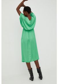 Answear Lab sukienka kolor zielony midi rozkloszowana. Kolor: zielony. Materiał: tkanina. Długość rękawa: krótki rękaw. Typ sukienki: rozkloszowane. Styl: wakacyjny. Długość: midi #5