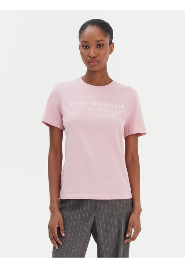 TOMMY HILFIGER - Tommy Hilfiger T-Shirt Logo WW0WW40276 Różowy Regular Fit. Kolor: różowy. Materiał: bawełna