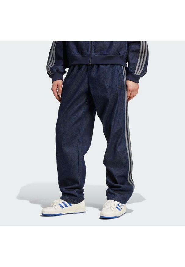 Adidas - adidas Jeansy adicolor Denim Stone JX6459 Niebieski Regular Fit. Kolor: niebieski