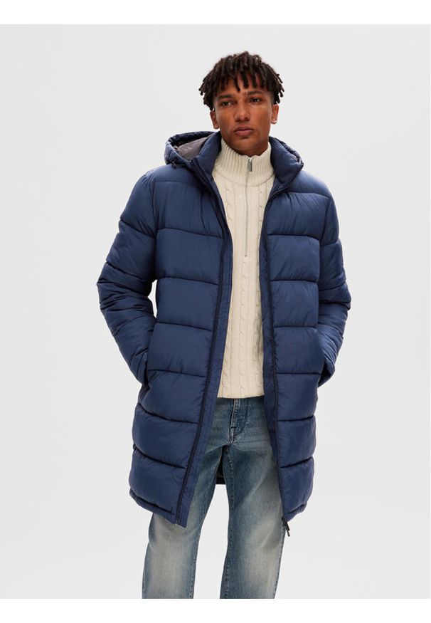 Selected Homme Płaszcz zimowy 16089959 Granatowy Regular Fit. Kolor: niebieski. Materiał: syntetyk. Sezon: zima