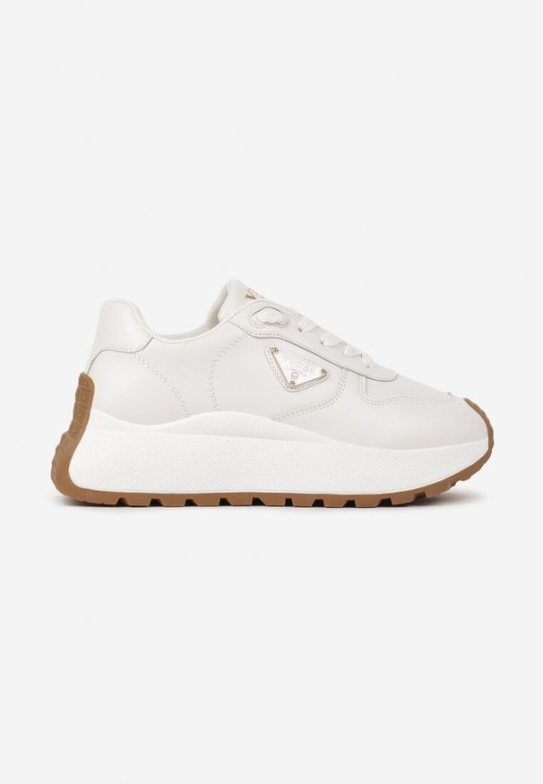 Born2be - Białe Sneakersy Vices na Grubej Podeszwie z Metaliczną Ozdobą Nelastra. Okazja: na co dzień. Kolor: biały. Materiał: jeans. Wzór: aplikacja