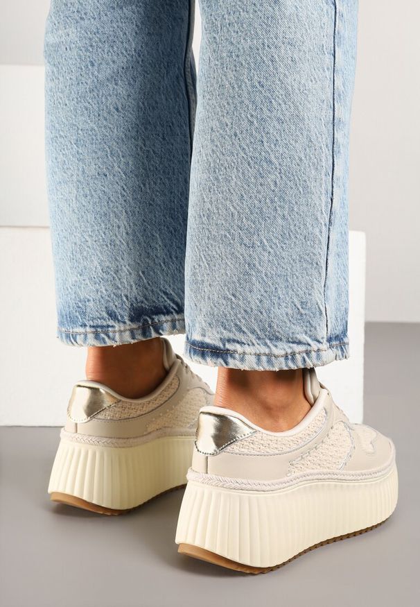 Born2be - Beżowe Skórzane Sneakersy na Grubej Podeszwie z Tłoczeniami Foiriva. Okazja: na co dzień. Kolor: beżowy. Materiał: skóra. Szerokość cholewki: normalna