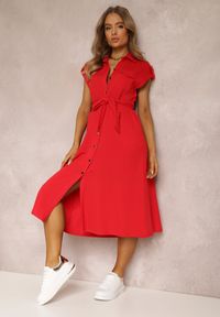 Renee - Czerwona Sukienka Koszulowa Eiditrite. Okazja: na co dzień. Kolor: czerwony. Materiał: tkanina, materiał, bawełna. Wzór: gładki, jednolity, aplikacja. Sezon: lato. Typ sukienki: koszulowe. Styl: casual #4