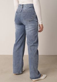 Born2be - Niebieskie Szerokie Jeansy z Bawełną i Domieszką Wiskozy z Wysokim Stanem Zhein. Okazja: na co dzień, do pracy, na spotkanie biznesowe. Stan: podwyższony. Kolekcja: plus size. Kolor: niebieski. Wzór: gładki. Styl: biznesowy, klasyczny, casual #4