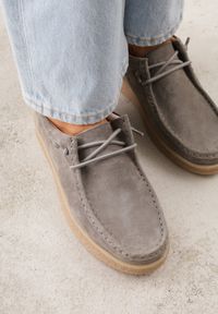 Born2be - Ciemnobeżowe Zamszowe Półbuty ze Skórzaną Wkładką i Ozdobnymi Przeszyciami Olenos. Okazja: na co dzień. Kolor: beżowy. Materiał: zamsz, skóra. Styl: casual #5