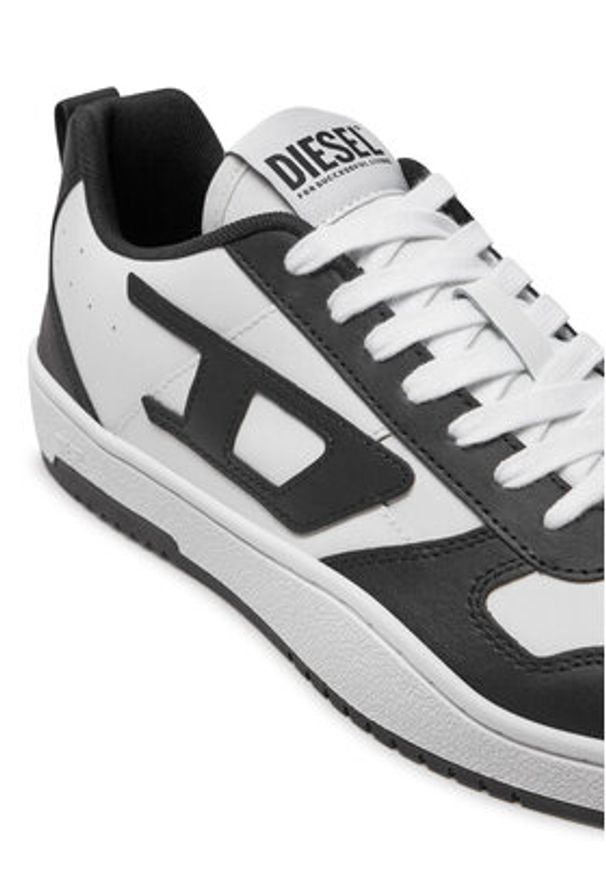 Diesel Sneakersy S-Ukiyo V2 Y03363 P5576 H1532 Czarny. Kolor: czarny. Materiał: skóra