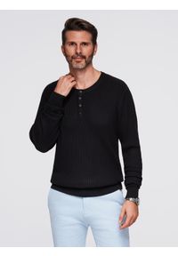 Ombre Clothing - Prążkowany sweter męski z guzikami przy dekolcie - czarny V2. Kolor: czarny. Materiał: prążkowany. Styl: elegancki
