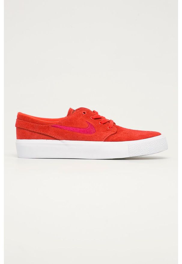 Nike Kids - Buty zamszowe dziecięce SB Janoski. Nosek buta: okrągły. Zapięcie: sznurówki. Kolor: czerwony. Materiał: zamsz