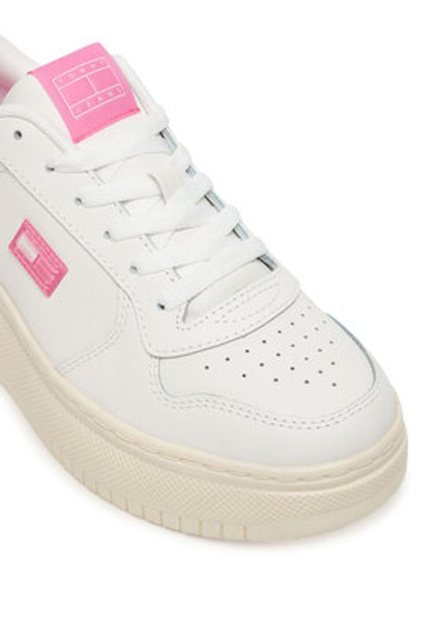 Tommy Jeans Sneakersy Tjw Basket Flatform EN0EN02981 Biały. Kolor: biały. Materiał: skóra