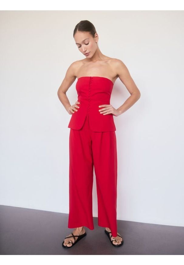 Reserved - Spodnie z wiskozą - czerwony. Kolor: czerwony. Materiał: wiskoza