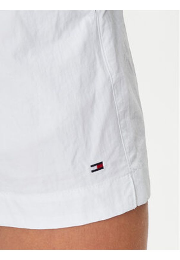 TOMMY HILFIGER - Tommy Hilfiger Szorty kąpielowe UM0UM03280 Biały Regular Fit. Kolor: biały. Materiał: syntetyk