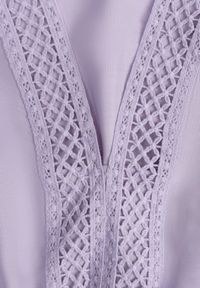 Born2be - Fioletowa Sukienka Maxi z Gumką w Pasie i Koronkowymi Wstawkami Anandia. Kolor: fioletowy. Materiał: koronka. Wzór: aplikacja. Długość: maxi #7