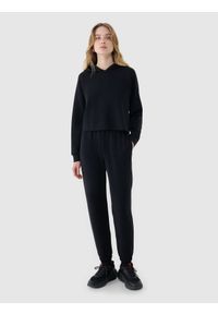4f - 4F Spodnie dresowe joggery z modalem damskie - czarne M. Kolor: czarny. Materiał: dresówka. Wzór: gładki, ze splotem. Sport: fitness #1