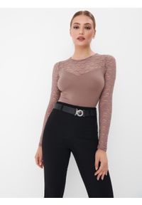 Mohito - Brązowa bluzka z koronką - Beżowy. Kolor: beżowy. Materiał: koronka. Wzór: koronka #2