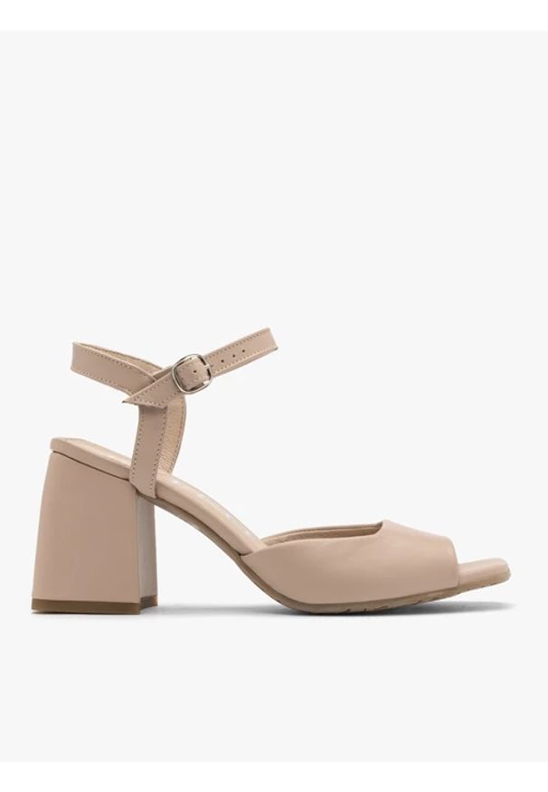 Ryłko - Beżowe sandały na masywnym słupku. Kolor: beżowy. Materiał: skóra. Obcas: na słupku. Styl: street. Wysokość obcasa: średni