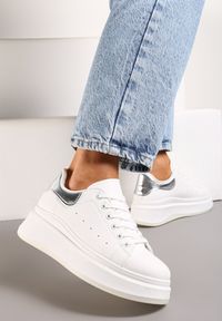 Renee - Biało-Srebrne Sznurowane Sneakersy z Imitacji Skóry na Platformie Filamena. Kolor: biały. Materiał: skóra. Obcas: na platformie #3