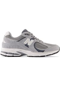Buty unisex New Balance M2002RST – szare. Kolor: szary. Materiał: materiał, skóra, syntetyk, guma. Szerokość cholewki: normalna. Sport: turystyka piesza